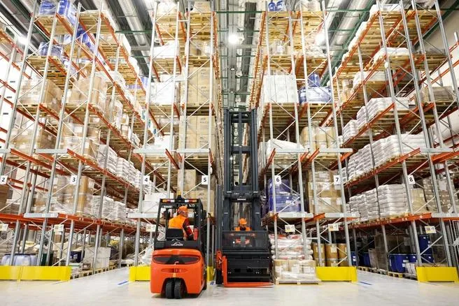 350000 sq ft Sq.m High-Bay Logistics Distribution Center in Warehouse For Rent In Ecotech 1 2 6 10 11 12