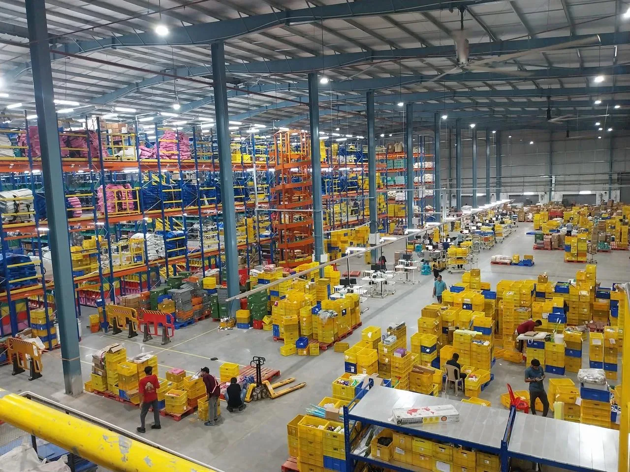 100000 sq ft Sq.m High-Bay Logistics Distribution Center in Small Godown For Rent In Greater Noida